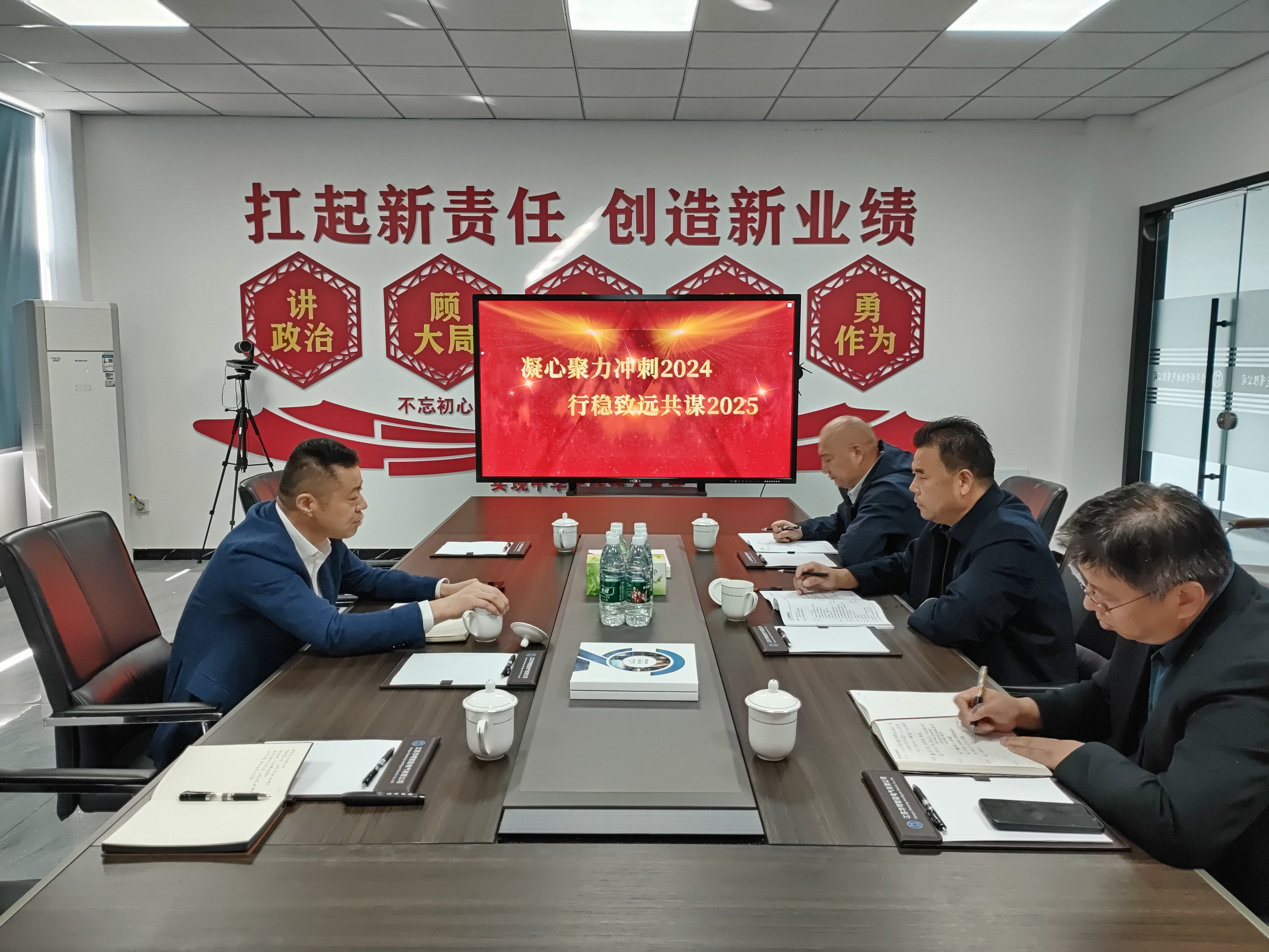 11a45311ea6cd60e34fbfaaa0d49a18min-c3f954da2d2446f68f5603ed99ab68eb