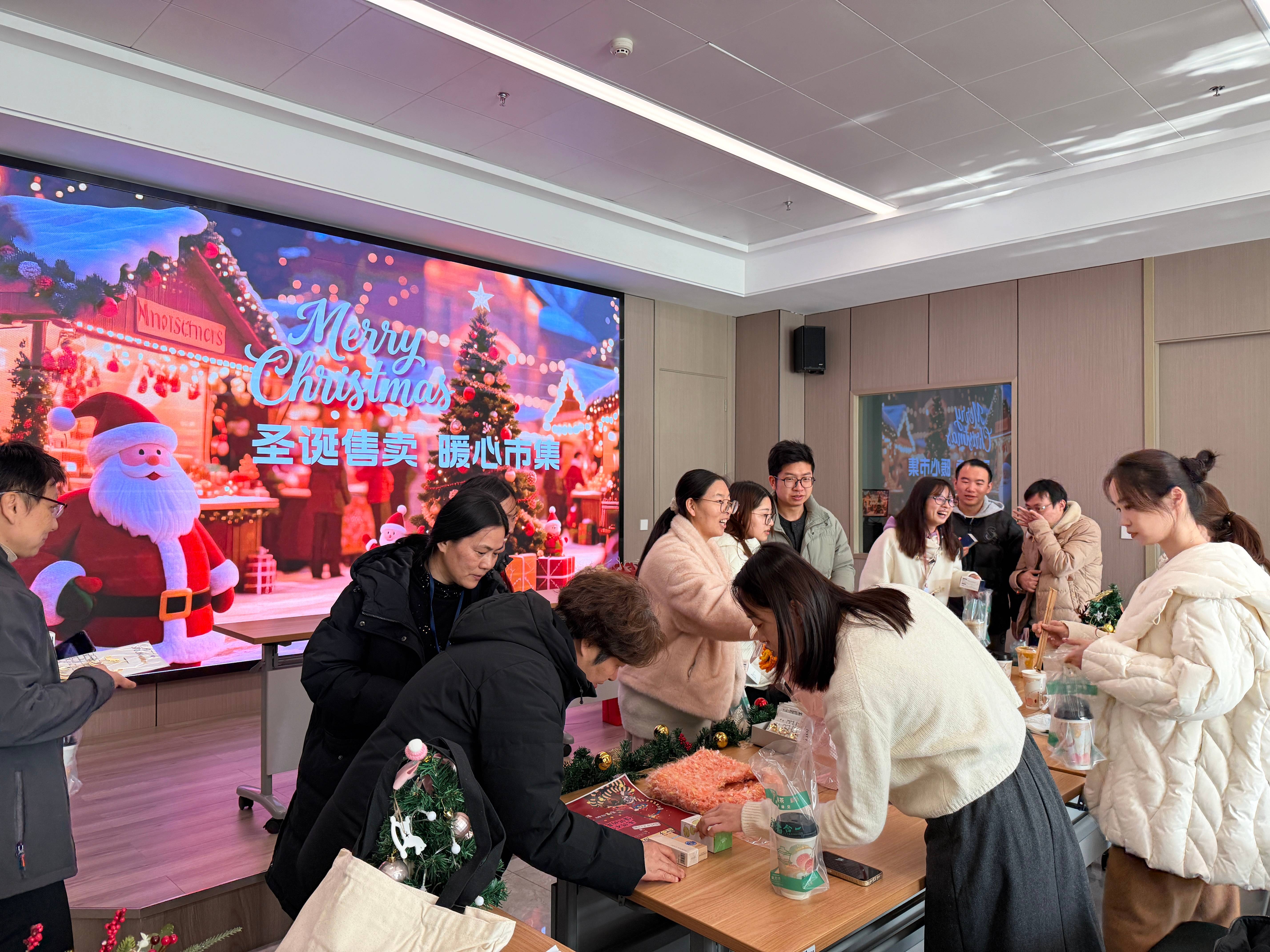 5887f3b4577640350cfbbe9331e58903-68cb3aaab2774d59b72d82d7cb889d4a